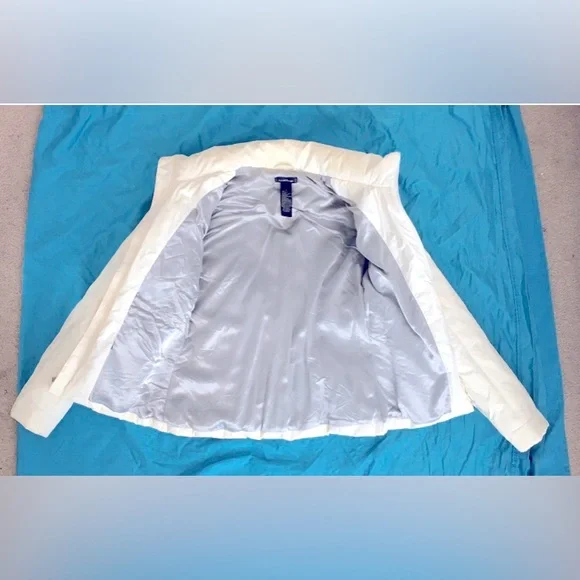 EUC Y2K Bebe crisp white fitted down puffer jacket with silver lining. - Picture 5 of 15